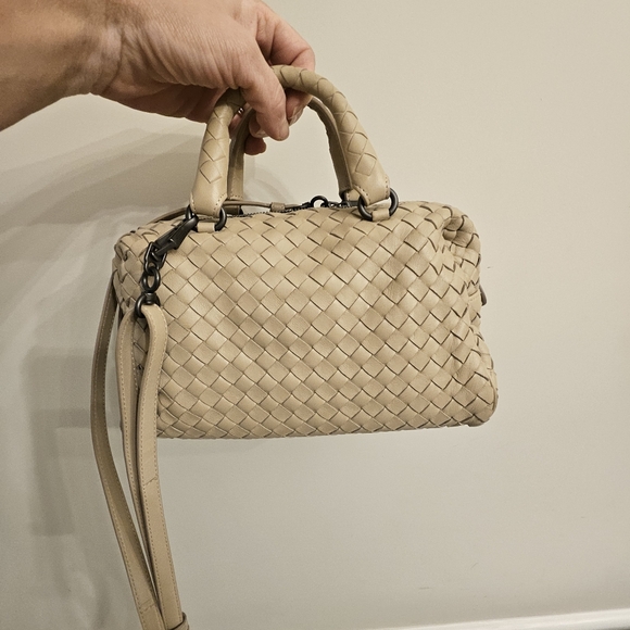 Bottega Veneta Intrecciato Leather Satchel / Crossbody โ Beige (Mirror Included) - Picture 2 of 14